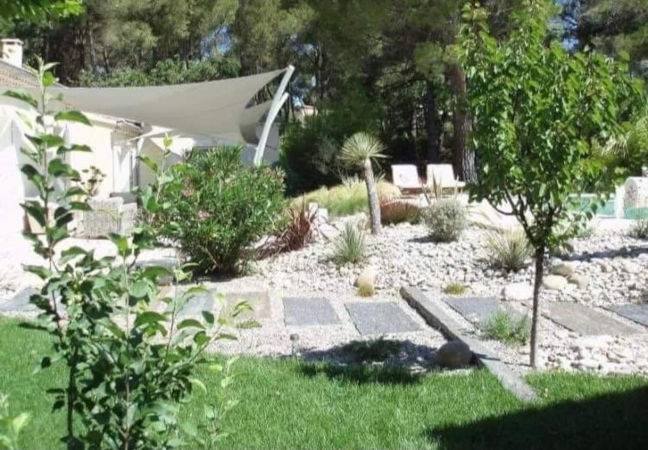 … Et La Fourmi Villa Saumane-de-Vaucluse Exterior photo